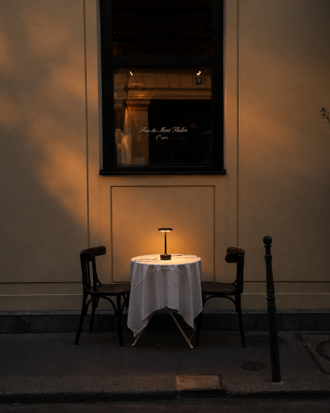 Vela Portable Lamp